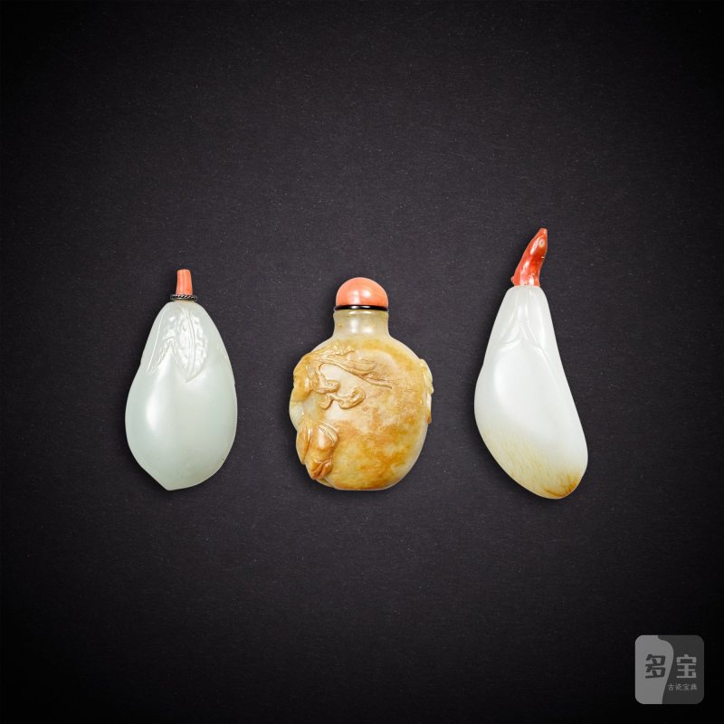 Three white jade snuff bottles, Qing dynasty, 18th - 19th century | 清十八至十九世紀 白玉鼻煙壺三件